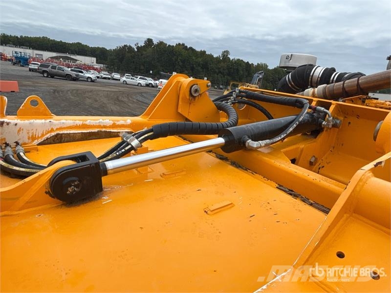 CBI 5800BT Tracked Horizontal Grinder Construcción - Otros