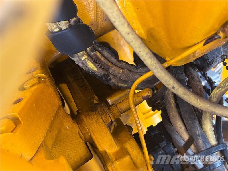 CBI Magnum Force 5800BT Tracked Horizontal Grinder Other