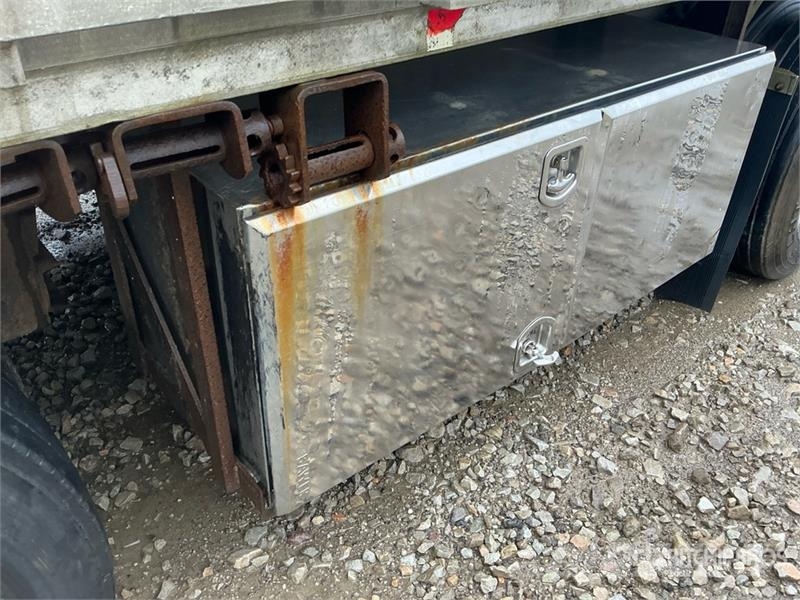 Chaparrl 48 ft Spread Axle Flatbed Trailer Planhengere