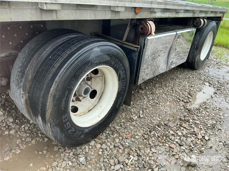 Chaparrl 48 ft Spread Axle Flatbed Trailer Planhengere