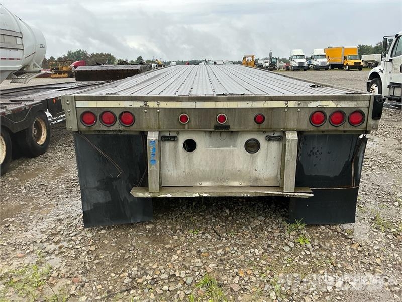 Chaparrl 48 ft Spread Axle Flatbed Trailer Planhengere