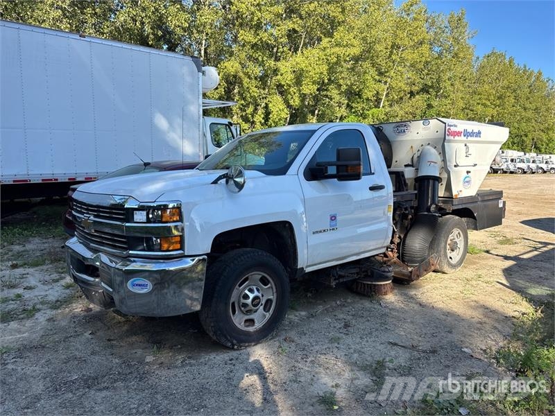 Chevrolet 2500 Kehrmaschine