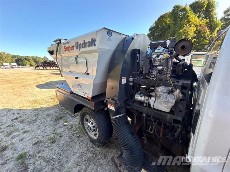 Chevrolet 2500 Kehrmaschine