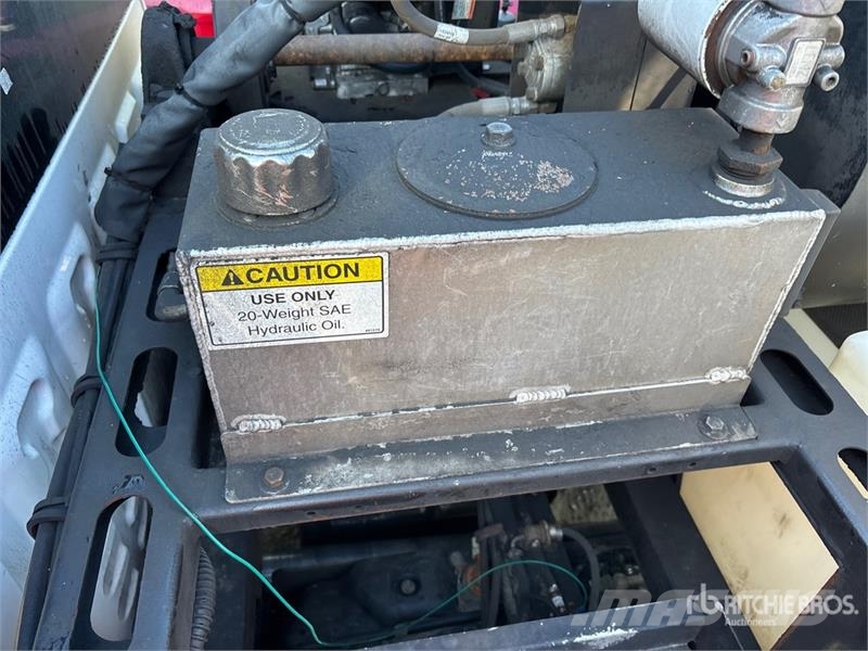 Chevrolet 2500 Kehrmaschine