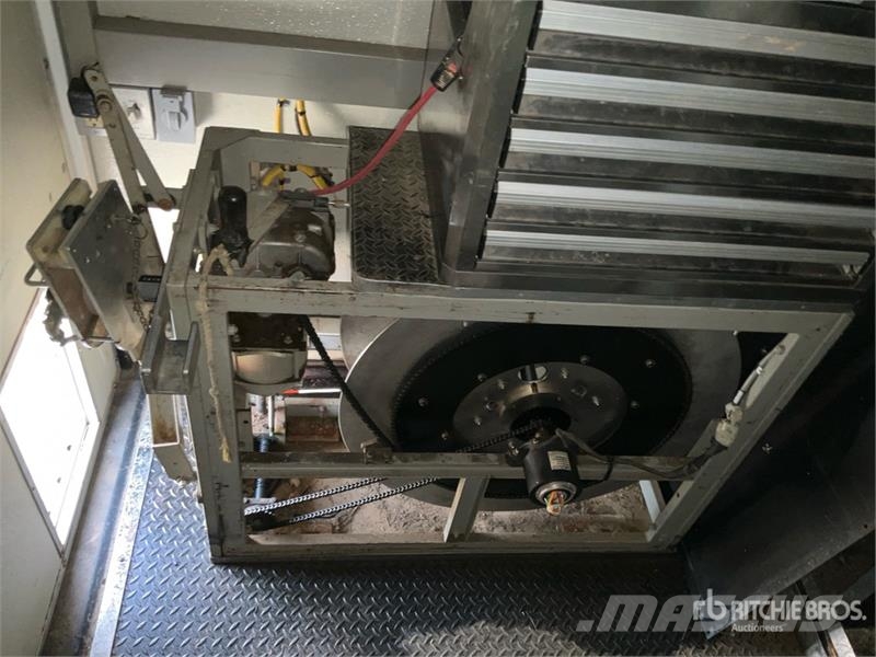 Chevrolet 3500 Saug- und Druckwagen
