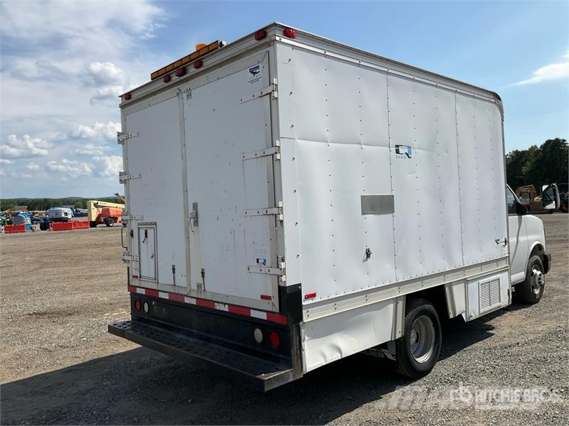 Chevrolet 3500 Saug- und Druckwagen