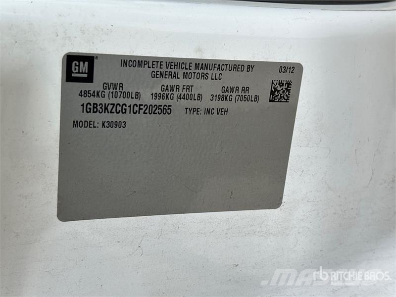 Chevrolet 3500 4x4 Enclosed Utility Truck Pick up/Dropside