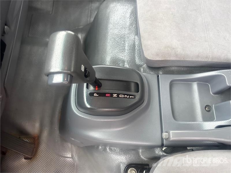 Chevrolet 4500HD 4x2 Van Truck Camion cassonati