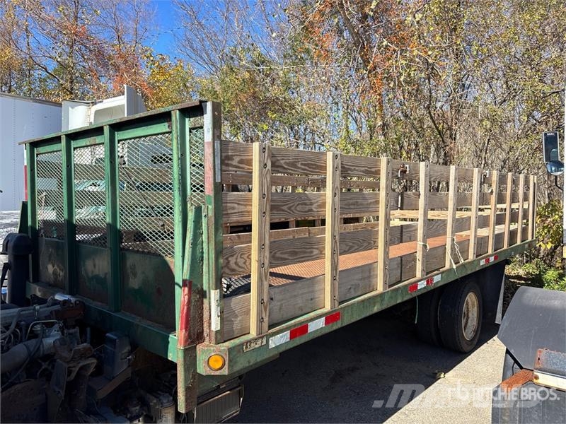 Chevrolet 5500 4x2 Flatbed Truck Camiones de cama baja