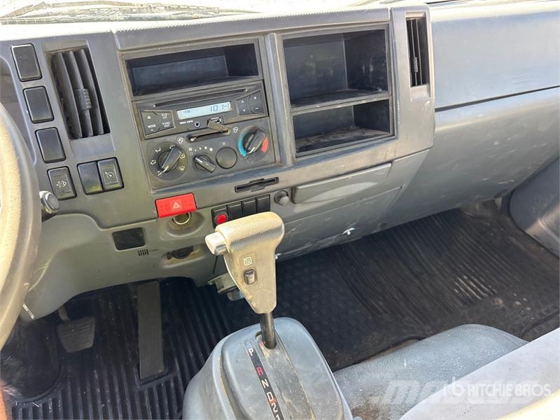 Chevrolet 5500HD 4x2 Cab and Chassis Kabine i unutrašnjost