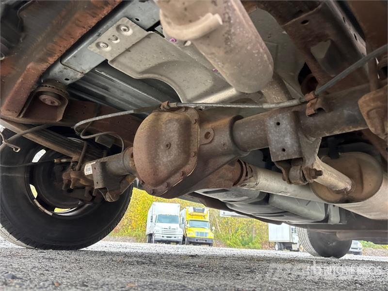 Chevrolet Express 2500 Cargo Van (Inoperable) Pakettiautot