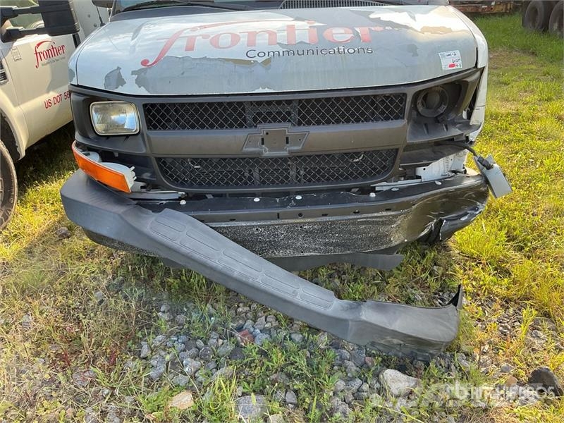 Chevrolet Express 2500 Cargo Van (Inoperable) Pakettiautot