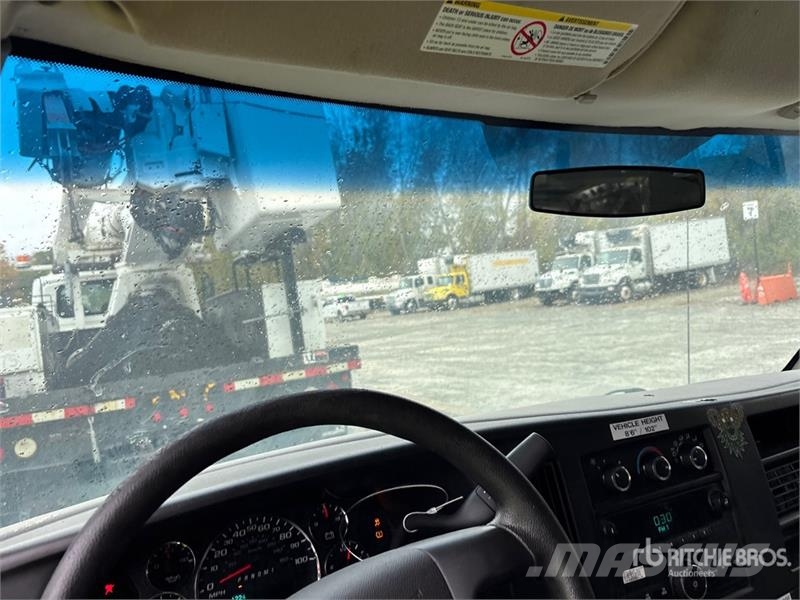 Chevrolet Express 2500 Cargo Van (Inoperable) Pakettiautot
