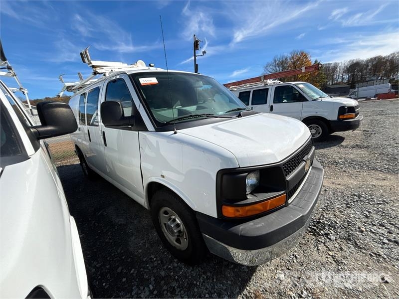 Chevrolet Express 2500 Cargo Van Lieferwagen