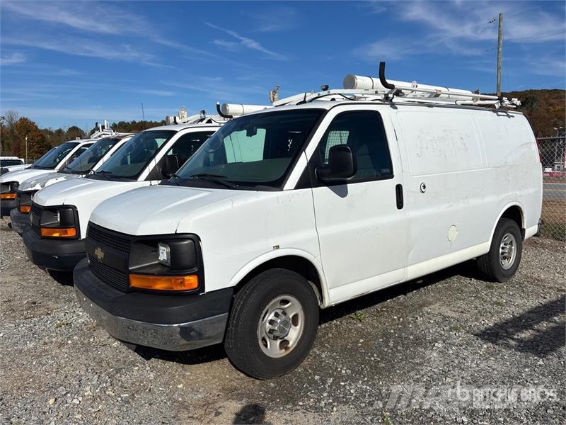 Chevrolet Express 2500 Cargo Van Lieferwagen