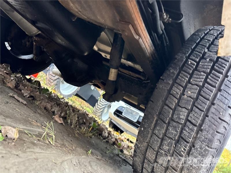 Chevrolet Express 2500 Cargo Van (Inoperable) Pakettiautot