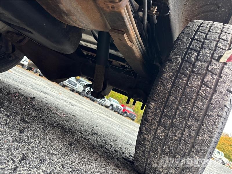 Chevrolet Express 2500 Cargo Van (Inoperable) Pakettiautot