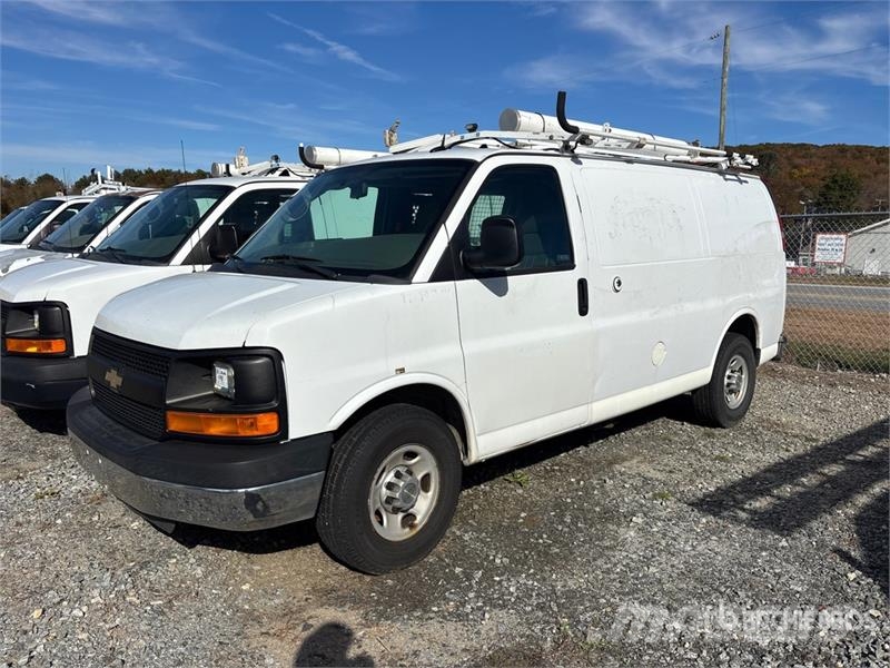 Chevrolet Express 2500 Cargo Van Lieferwagen