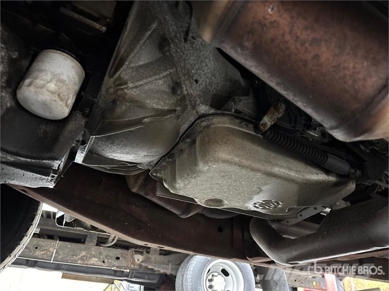 Chevrolet Express 2500 Cargo Van (Inoperable) Pakettiautot