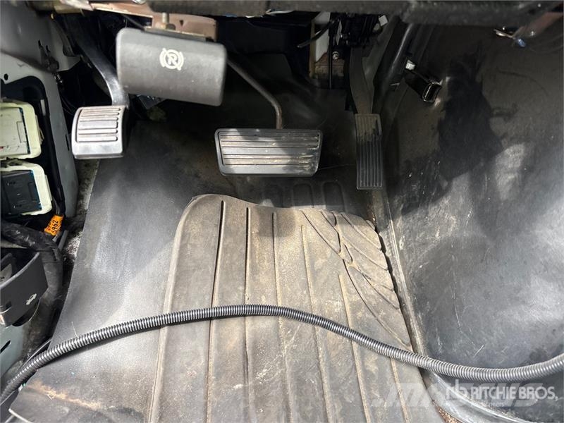 Chevrolet Express 2500 Cargo Van (Inoperable) Pakettiautot