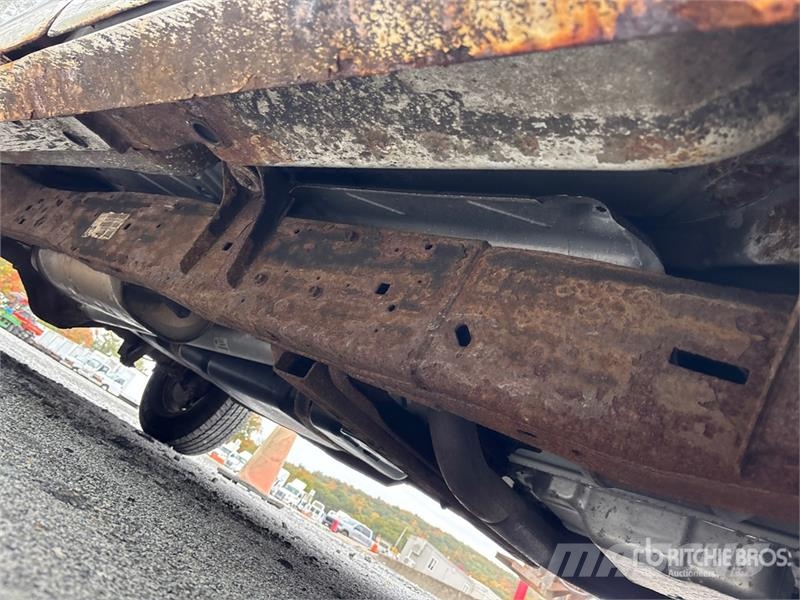 Chevrolet Express 2500 Cargo Van (Inoperable) Pakettiautot