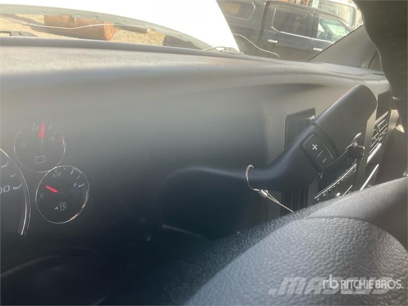 Chevrolet Express 2500 Cargo Van 패널 화물차