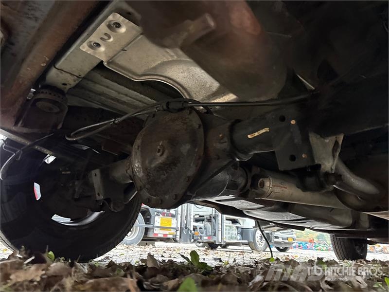 Chevrolet Express 2500 Cargo Van (Inoperable) Pakettiautot