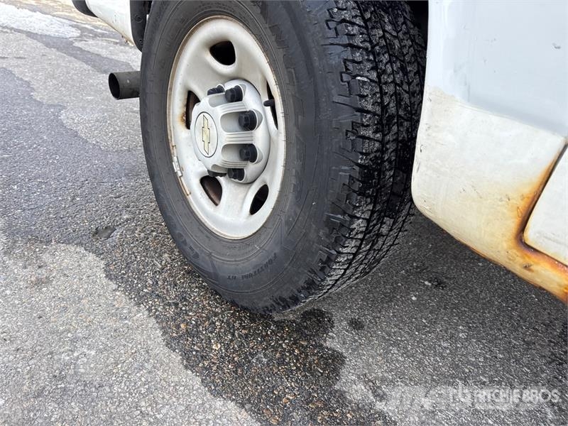 Chevrolet Express 2500 Cargo Van Изотермический фургон