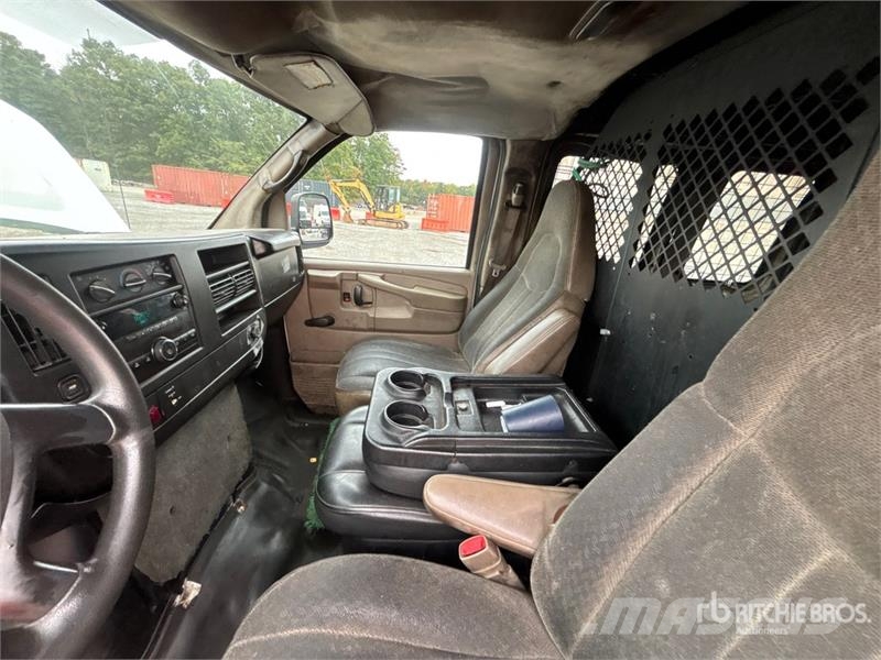 Chevrolet Express 2500 Cargo Van Dostavna vozila / kombiji