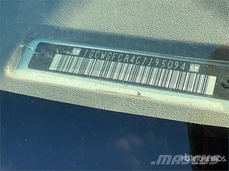 Chevrolet Express 2500 Cargo Van (Inoperable) Pakettiautot