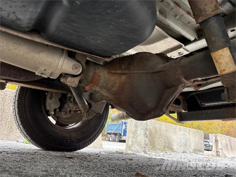 Chevrolet Express 2500 Cargo Van (Inoperable) Pakettiautot