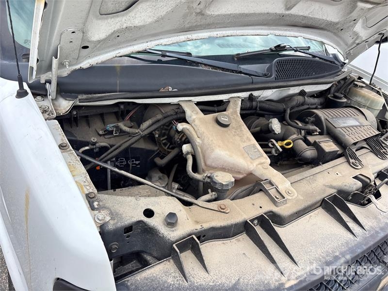 Chevrolet Express 2500 Cargo Van (Inoperable) Pakettiautot