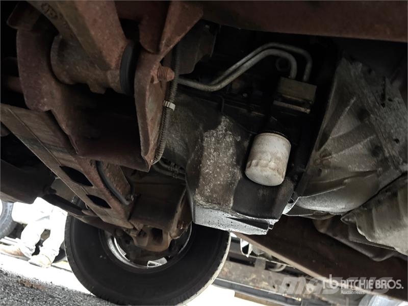 Chevrolet Express 2500 Cargo Van (Inoperable) Pakettiautot