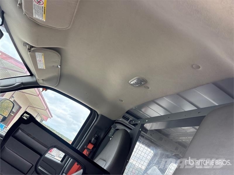 Chevrolet Express 2500 Cargo Van (Inoperable) Pakettiautot