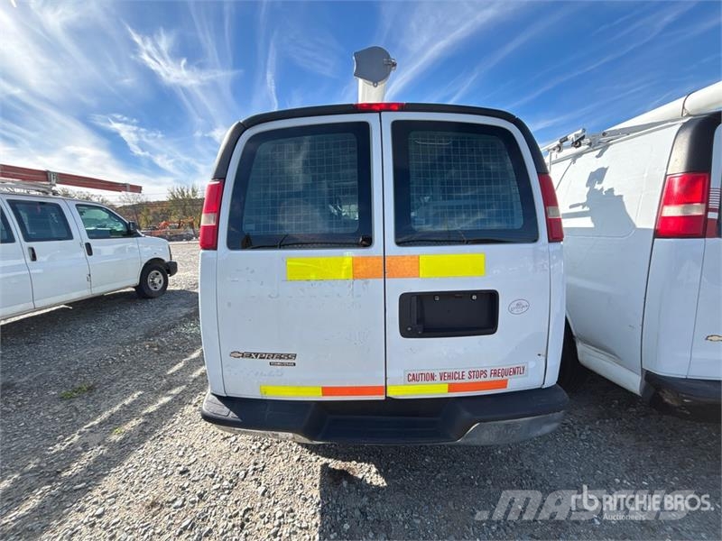 Chevrolet Express 2500 Cargo Van Lieferwagen