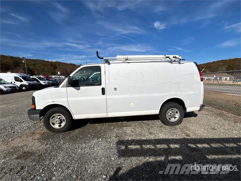 Chevrolet Express 2500 Cargo Van Lieferwagen