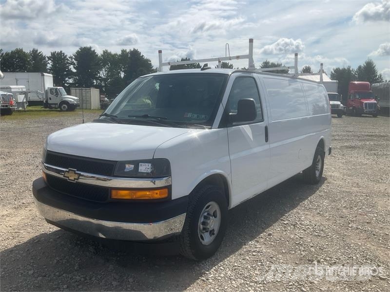 Chevrolet Express 2500 Cargo Van 패널 화물차