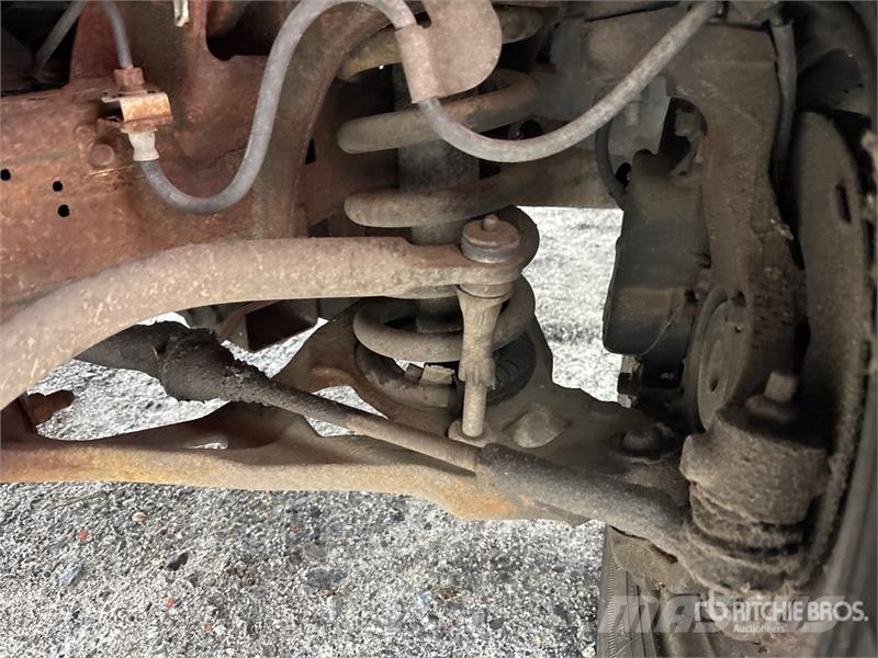 Chevrolet Express 2500 Cargo Van (Inoperable) Pakettiautot