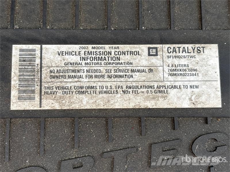 Chevrolet Express 2500 Cargo Van (Inoperable) Pakettiautot