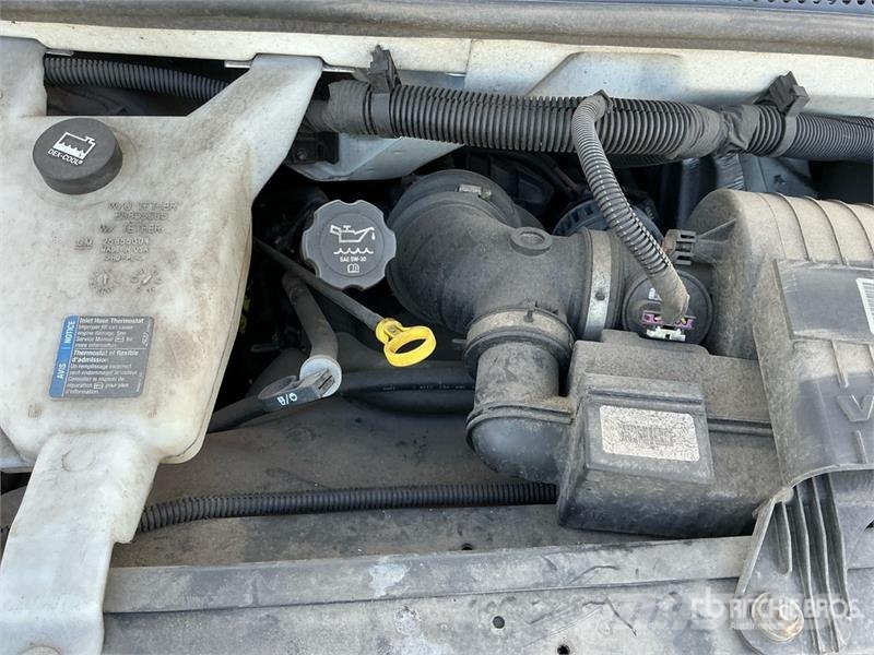 Chevrolet Express 2500 Cargo Van (Inoperable) Pakettiautot