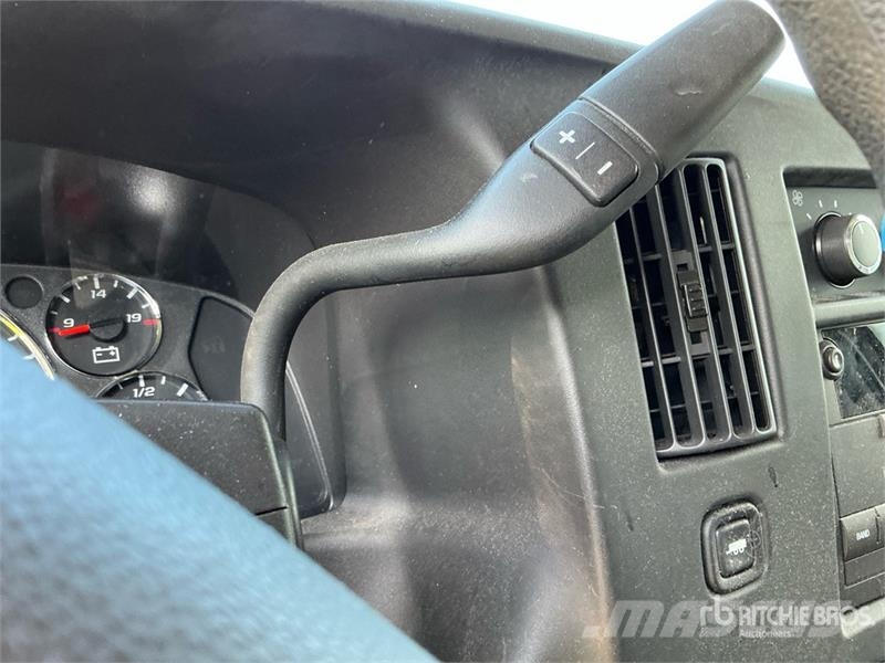 Chevrolet Express 2500 Cargo Van (Inoperable) Pakettiautot