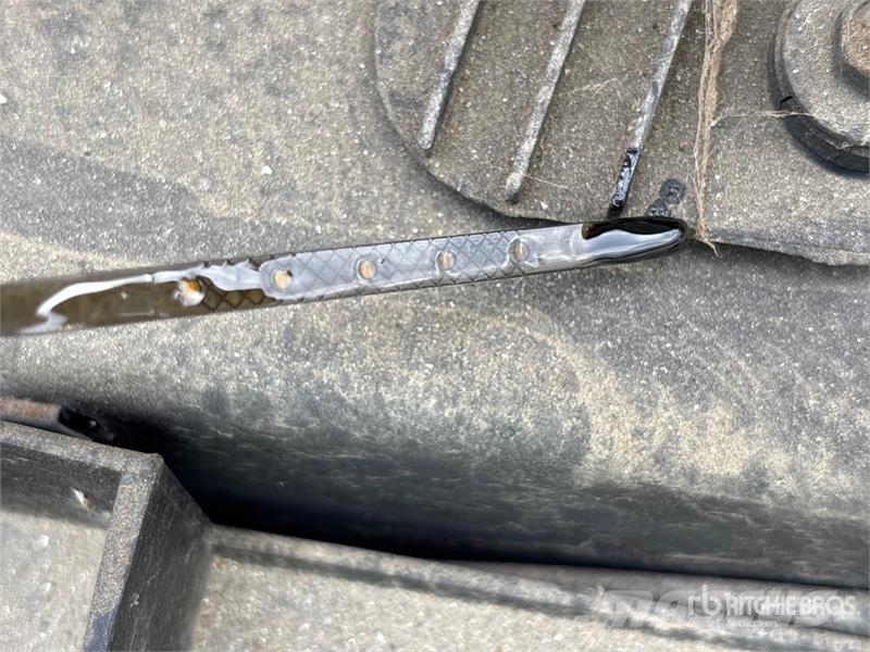 Chevrolet Express 2500 Cargo Van (Inoperable) Pakettiautot