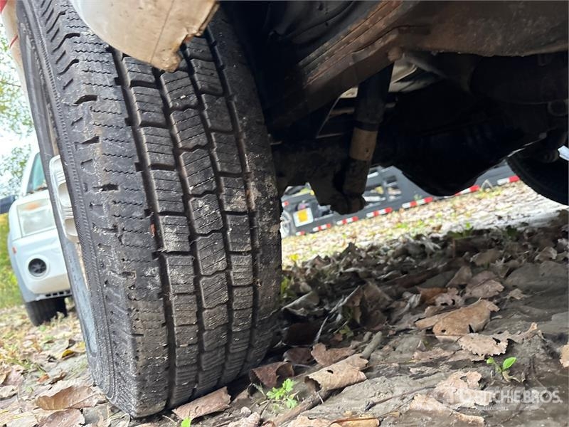 Chevrolet Express 2500 Cargo Van (Inoperable) Pakettiautot