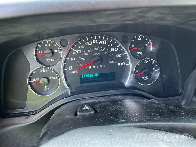 Chevrolet Express 2500 Cargo Van (Inoperable) Pakettiautot