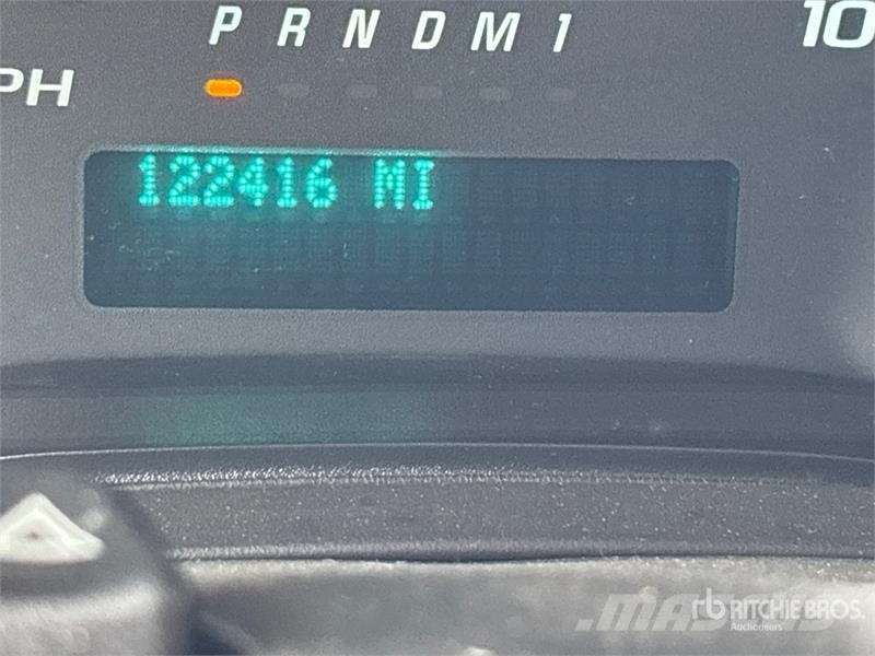 Chevrolet Express 2500 Cargo Van (Inoperable) Pakettiautot