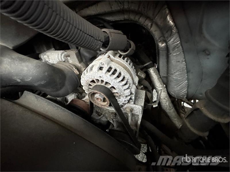 Chevrolet Express 2500 Cargo Van (Inoperable) Pakettiautot