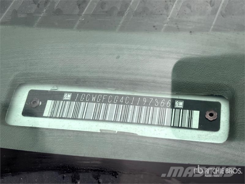 Chevrolet Express 2500 Cargo Van (Inoperable) Pakettiautot