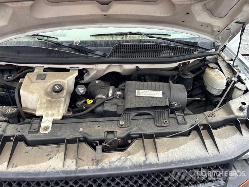 Chevrolet Express 2500 Cargo Van (Inoperable) Pakettiautot