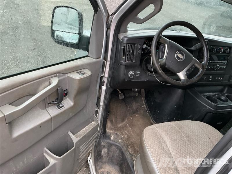 Chevrolet Express 3500 Panel vanlar