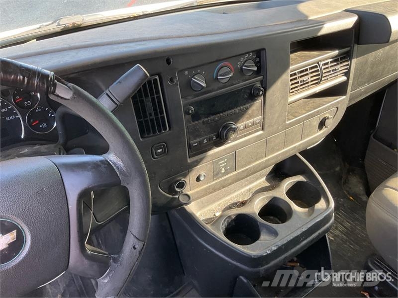 Chevrolet Express 3500 패널 화물차
